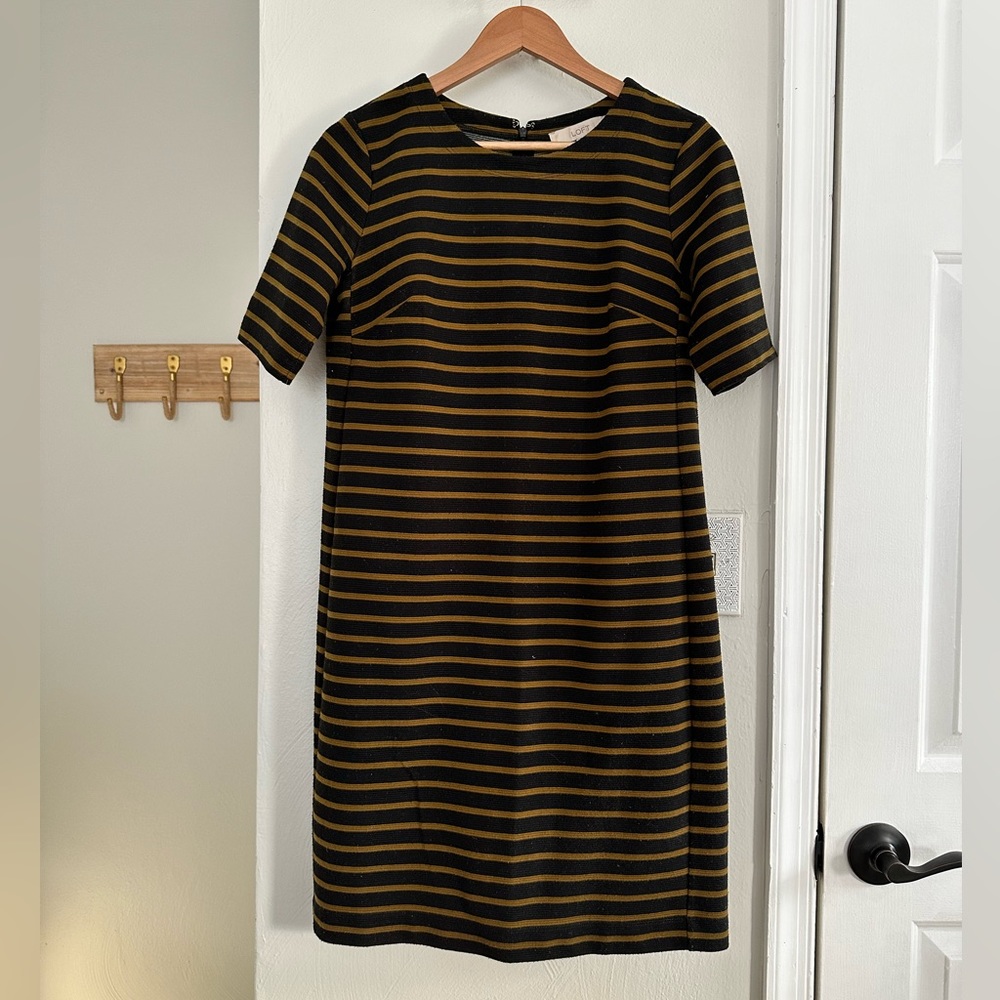 Ann Taylor LOFT black and tan striped shift dress sz: Med